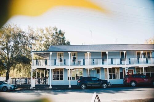 Wandering Trout - Gourmet Stays Mole Creek Exterior foto